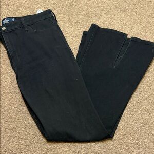 Hollister High-Rise Flare Jeans in Black